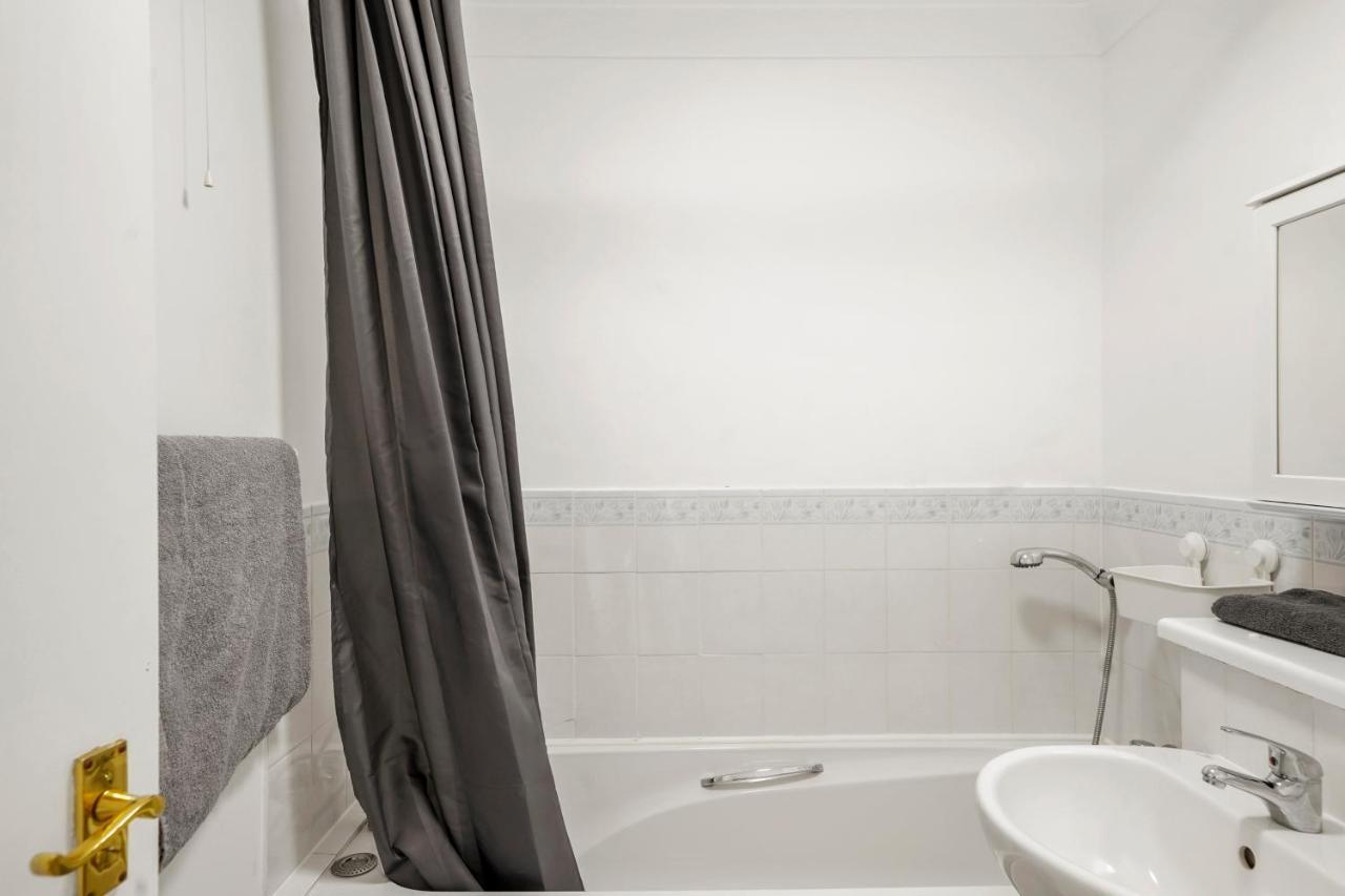 דירות Cozy Luton Town Centre Retreat מראה חיצוני תמונה