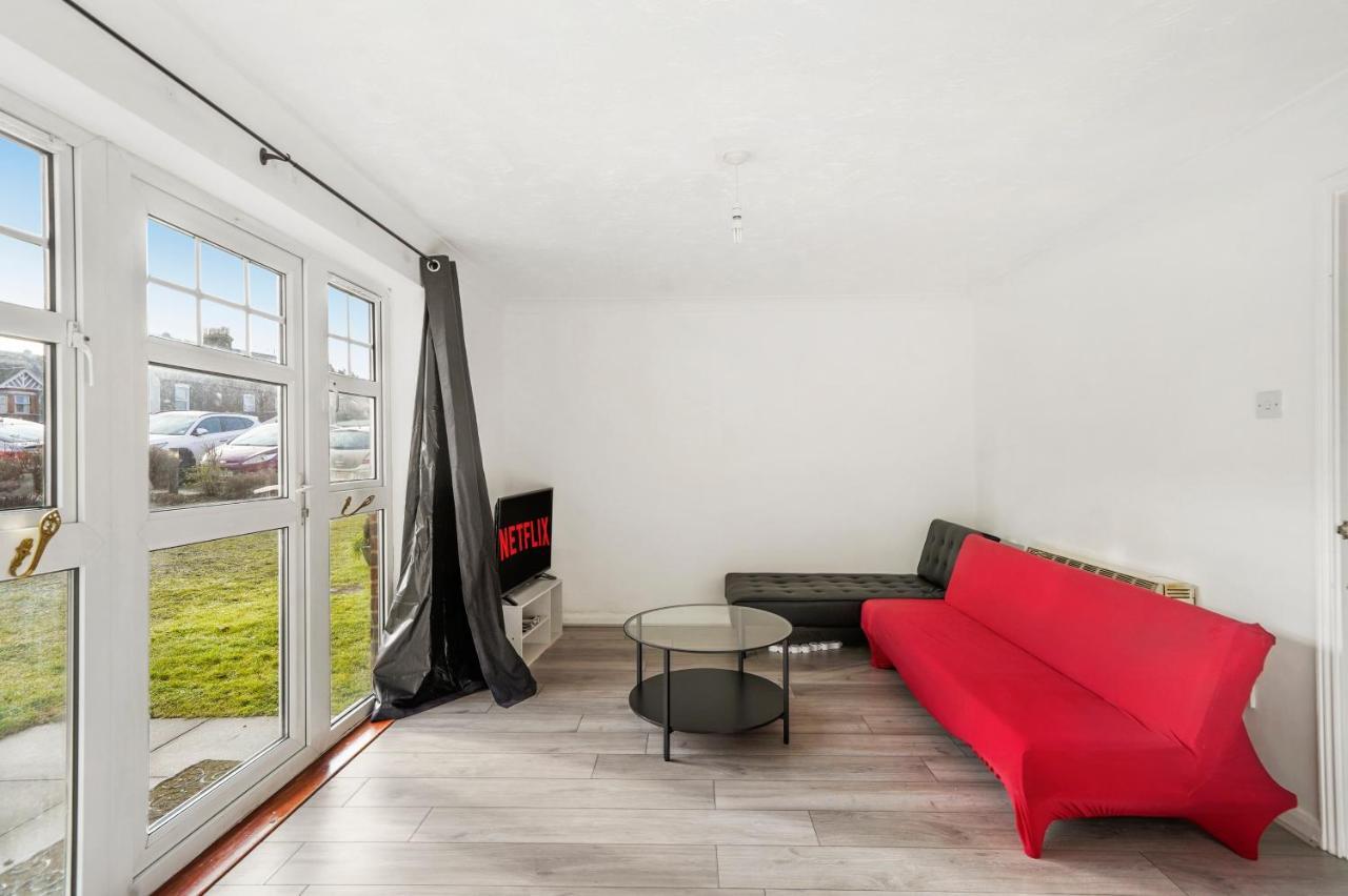 דירות Cozy Luton Town Centre Retreat מראה חיצוני תמונה